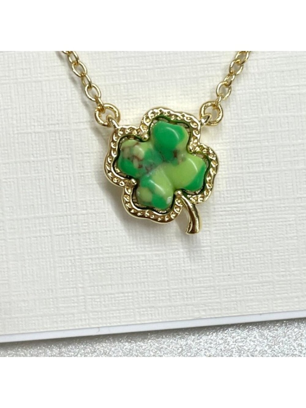 Kendra Scott Clover Gold Short Pendant Necklace - Picture 7 of 7